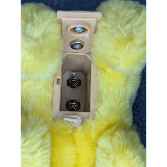 Vintage 1986 Iwaya Yellow Animated Walking & Oinking Pig Plush Toy Tested Works! - Picture 9 of 10